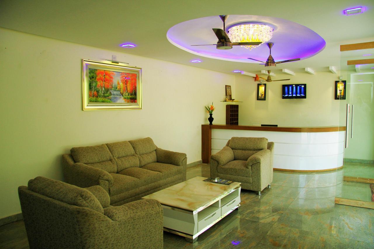 Hotel Kateel International Karkal エクステリア 写真